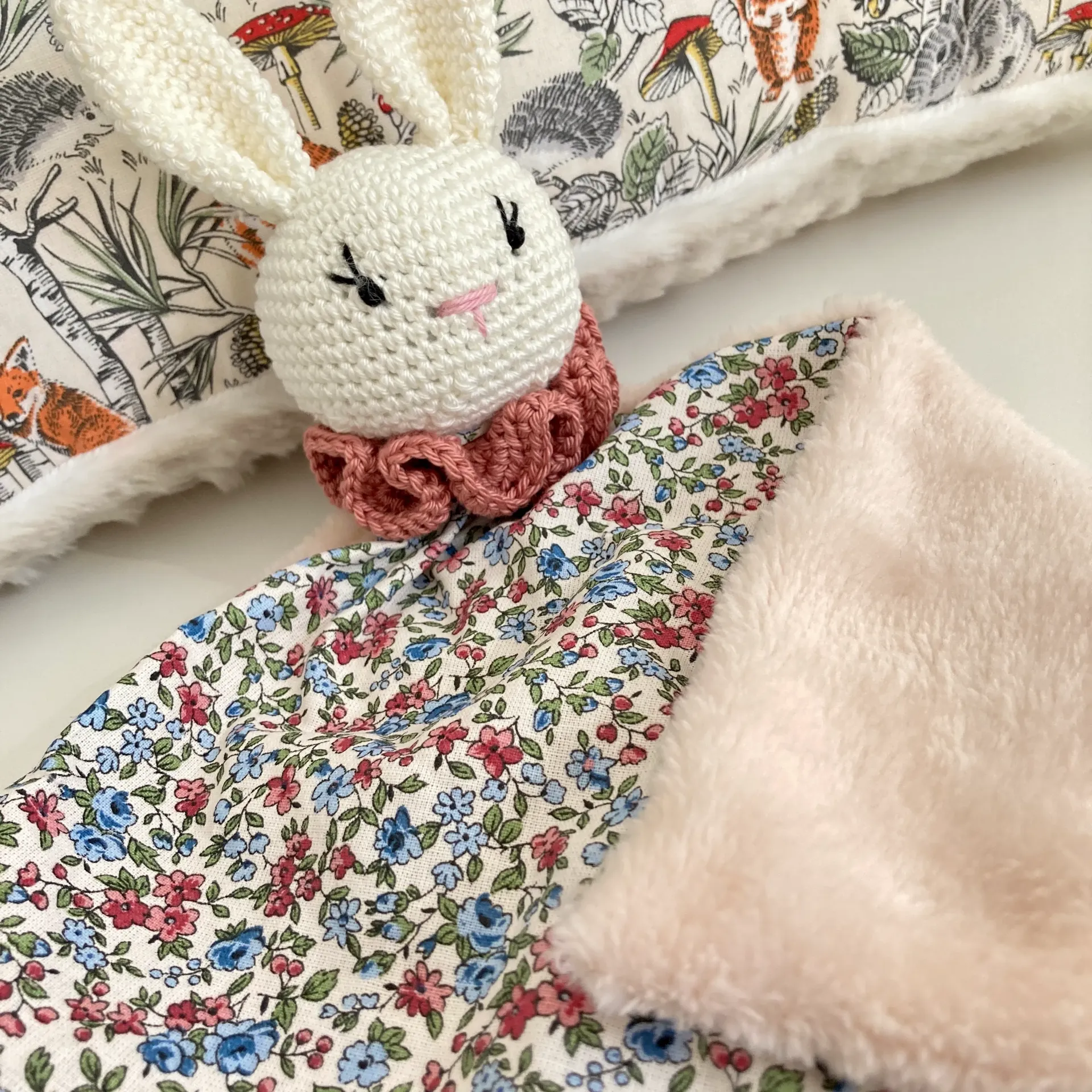 Doudou Lapin fleurs
