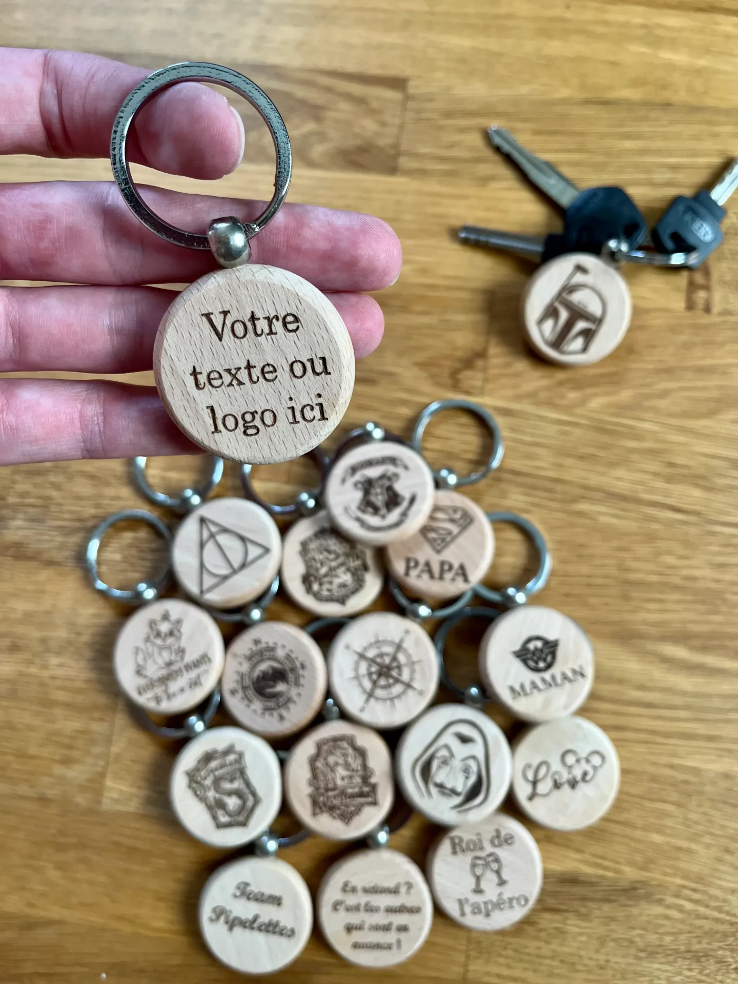 Porte clés en bois personnalisé (Non)